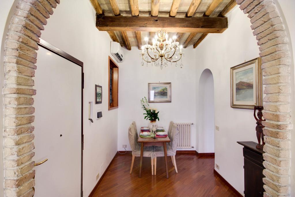 רומא Stunning Pantheon Apartment חדר תמונה