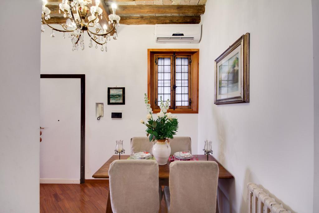 רומא Stunning Pantheon Apartment חדר תמונה